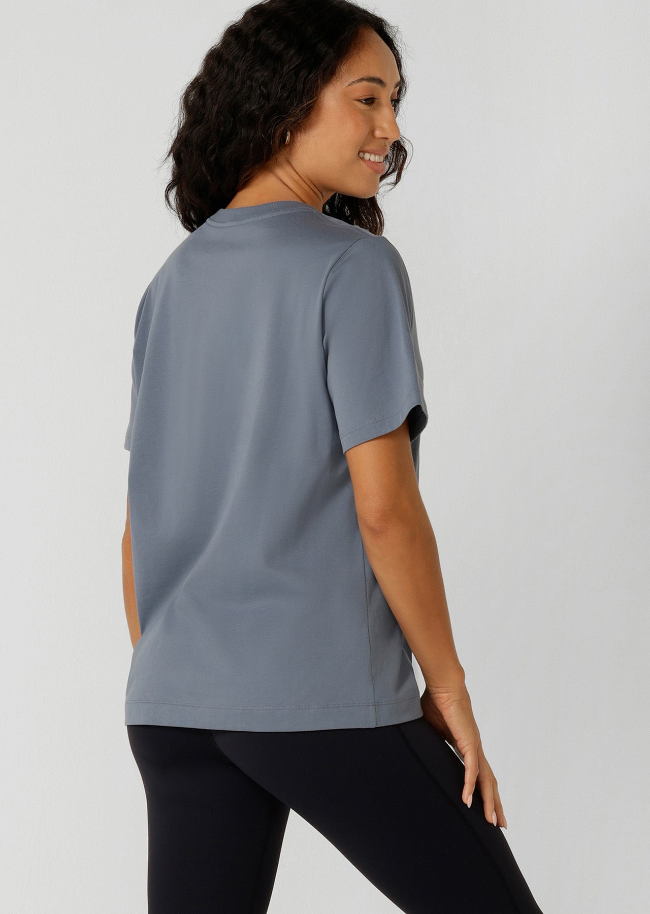 Lorna Jane Alumni Graphic Relaxed T-Shirt - Powder Grey