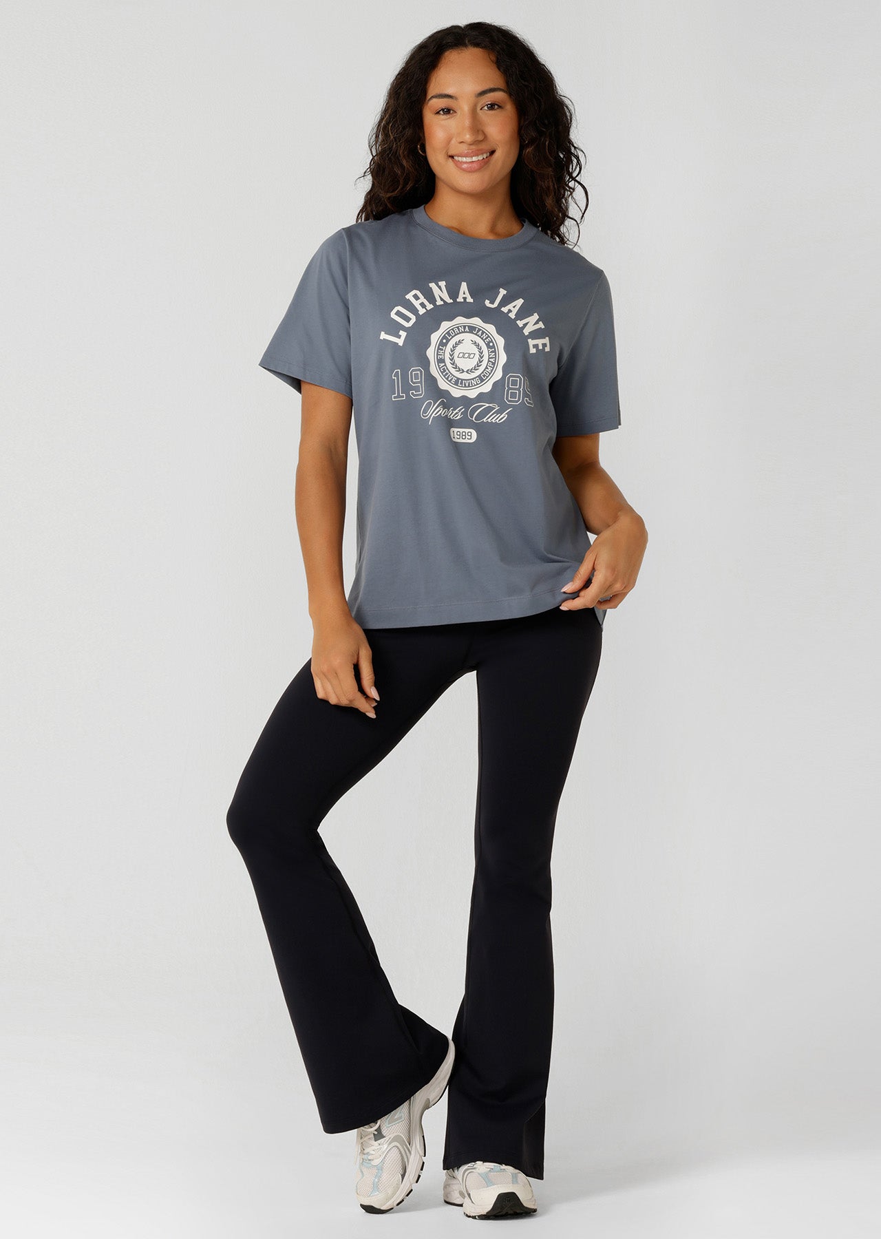 Lorna Jane Alumni Graphic Relaxed T-Shirt - Powder Grey