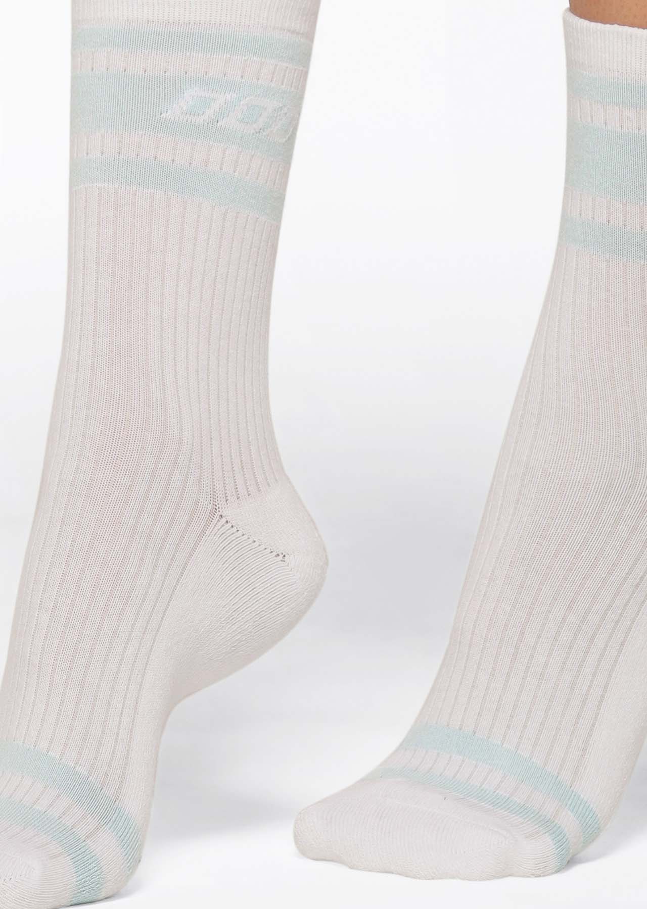 Lorna Jane LJ Retro Crew Socks - White/Blue Sky