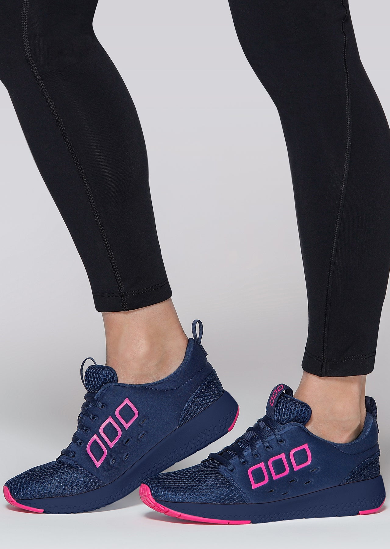 Lorna Jane Elevate Blaze 1.8 - Navy / Pink