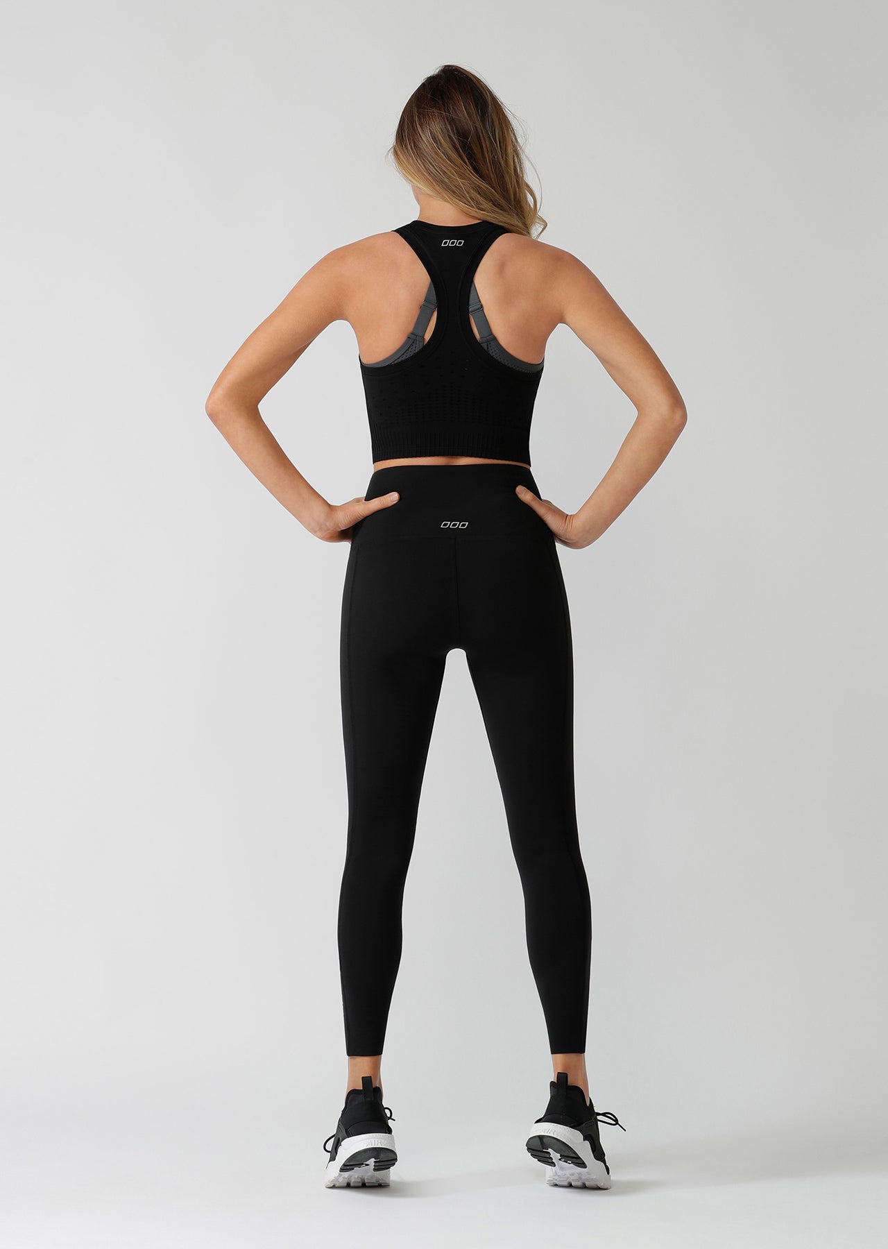 Lorna Jane Contour Seamless Cropped Tank - Black