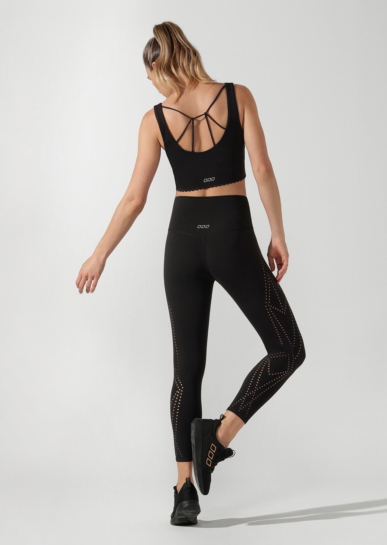 Lorna Jane Elevate Long Line Sports Bra - Black