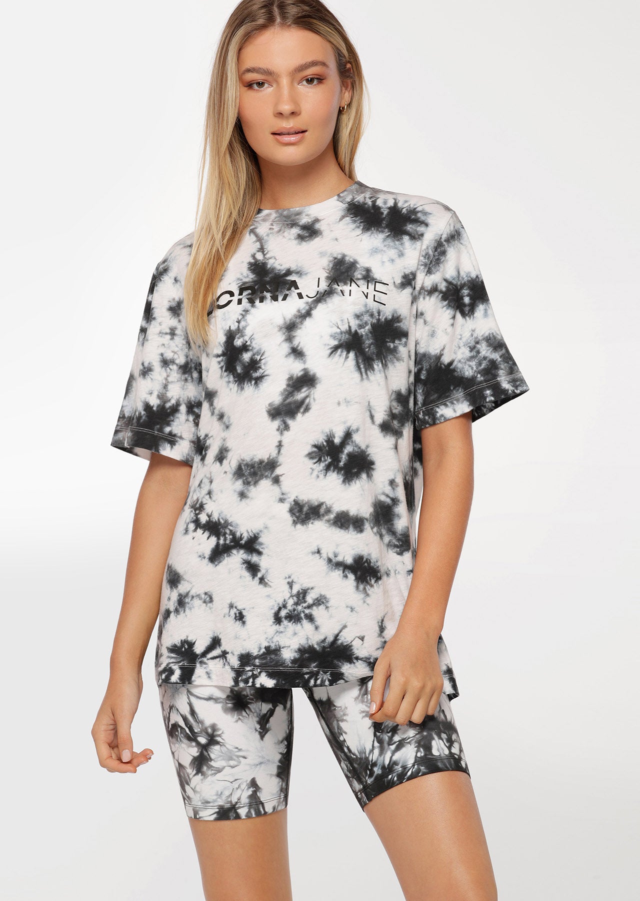 Lorna Jane Grunge Oversized T-Shirt - Black Tie Dye