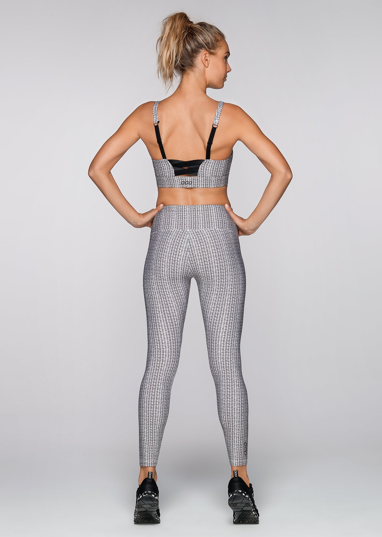 Lorna Jane Herringbone Sports Bra - Herringbone Print