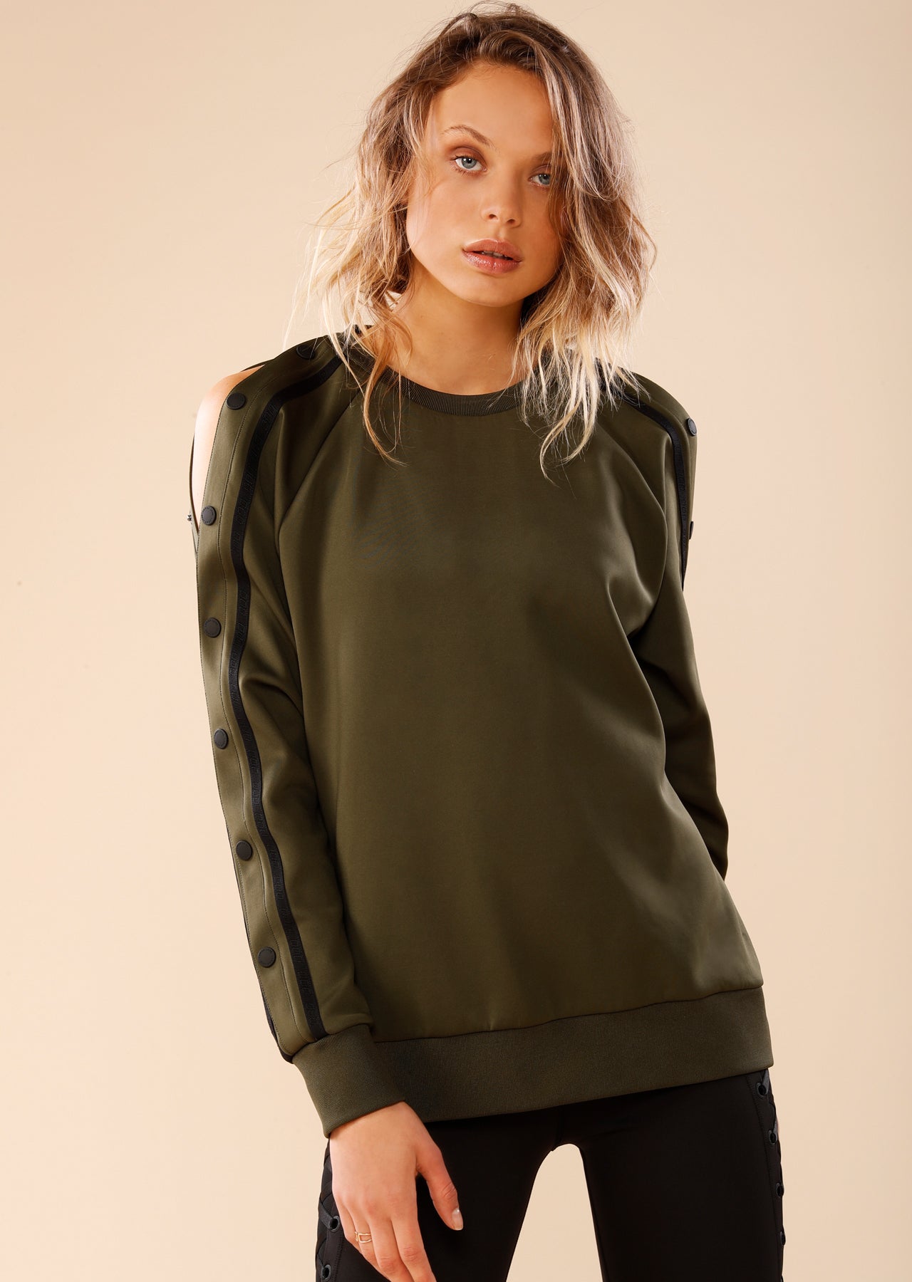 Lorna Jane Highline L/Slv Snap Top - Luxury Green
