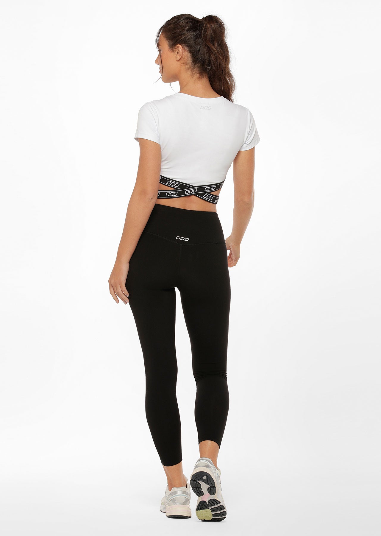 Lorna Jane Fearless Cropped Active Top - White
