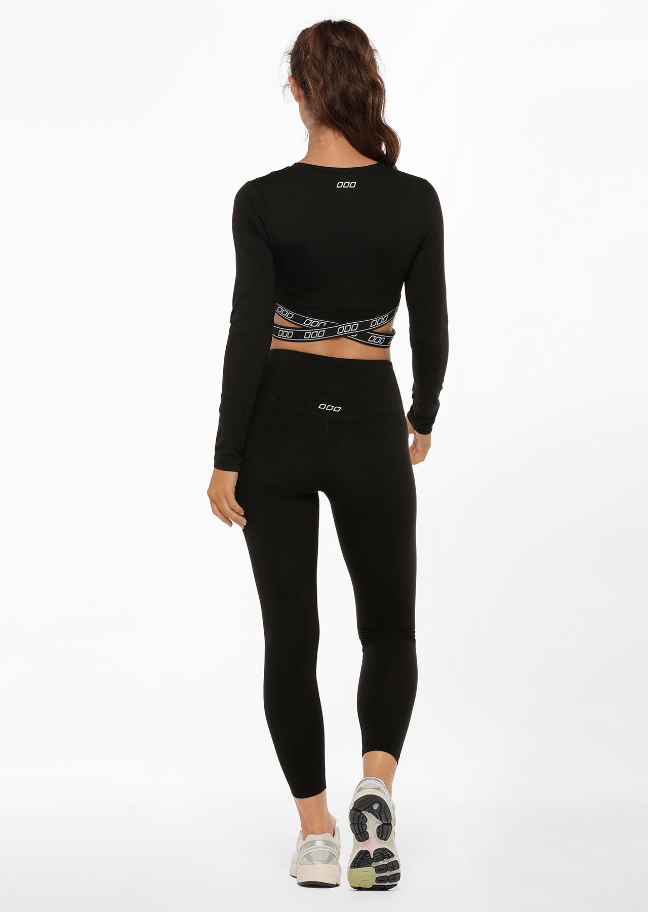 Lorna Jane Fearless Cropped Active Long Sleeve Top - Black