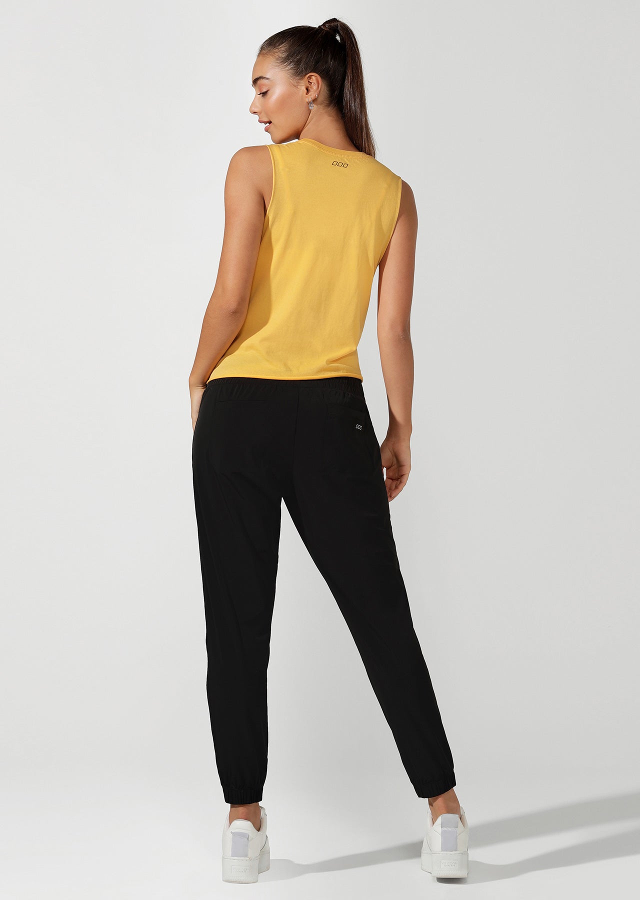 Lorna Jane LJ Gym Club Cropped Tank - Sunshine
