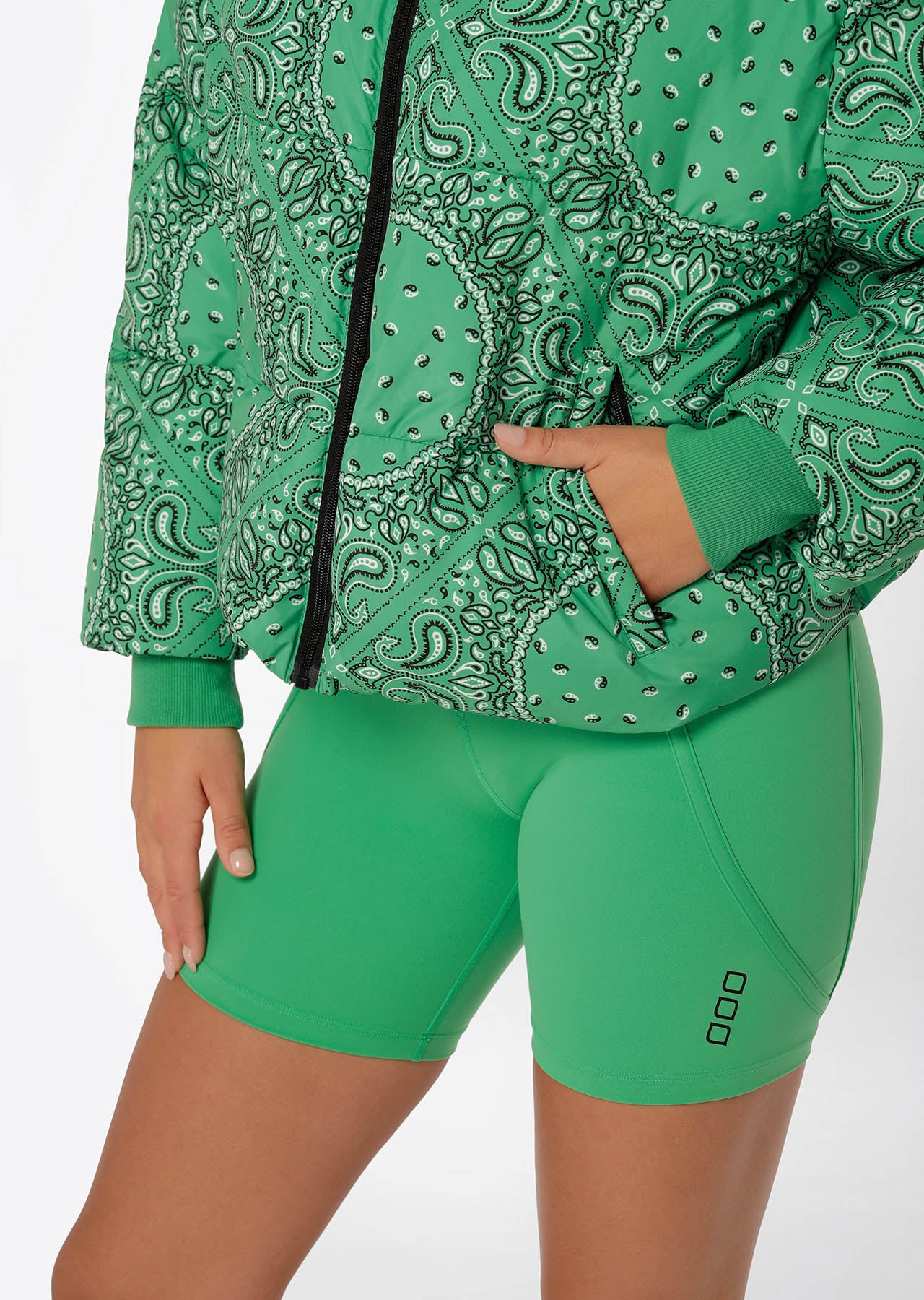 Lorna Jane Weightless Bandana Puffer Jacket - Mojito Bandana Print