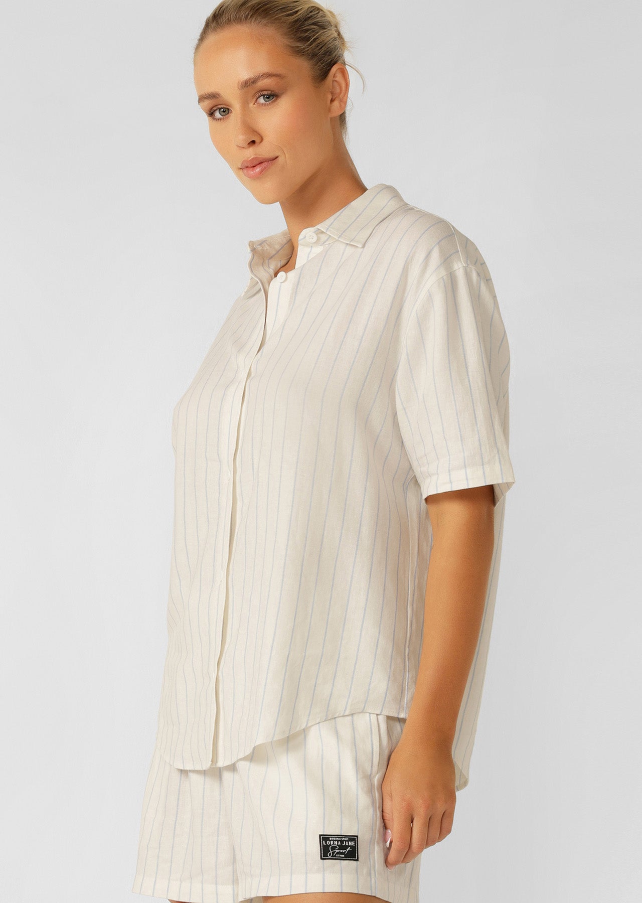 Lorna Jane Preset Stripe Linen Short Sleeve Shirt - Oxford Blue Stripe