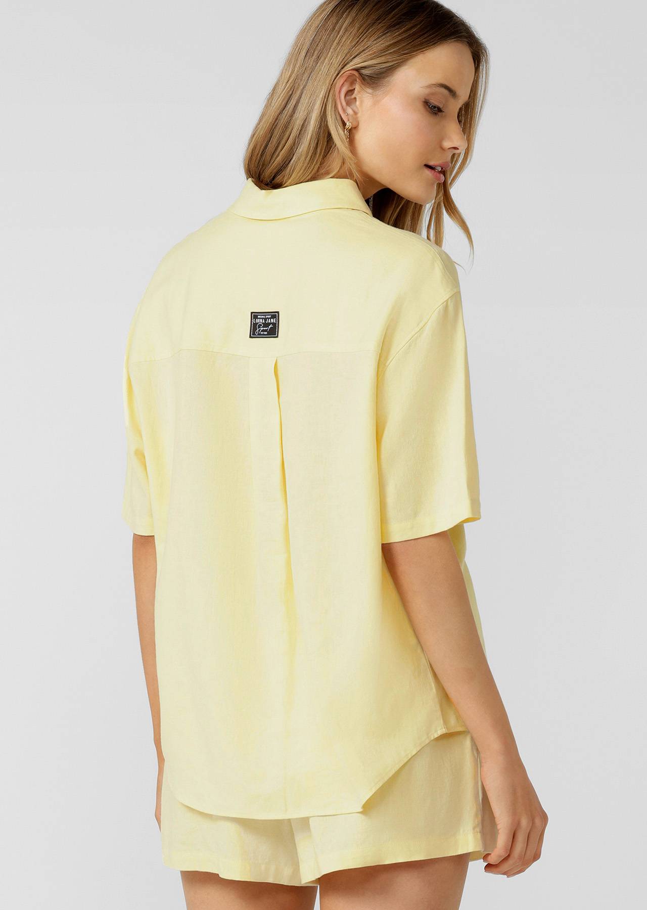 Lorna Jane Preset Linen Short Sleeve Shirt - Lemon Cream