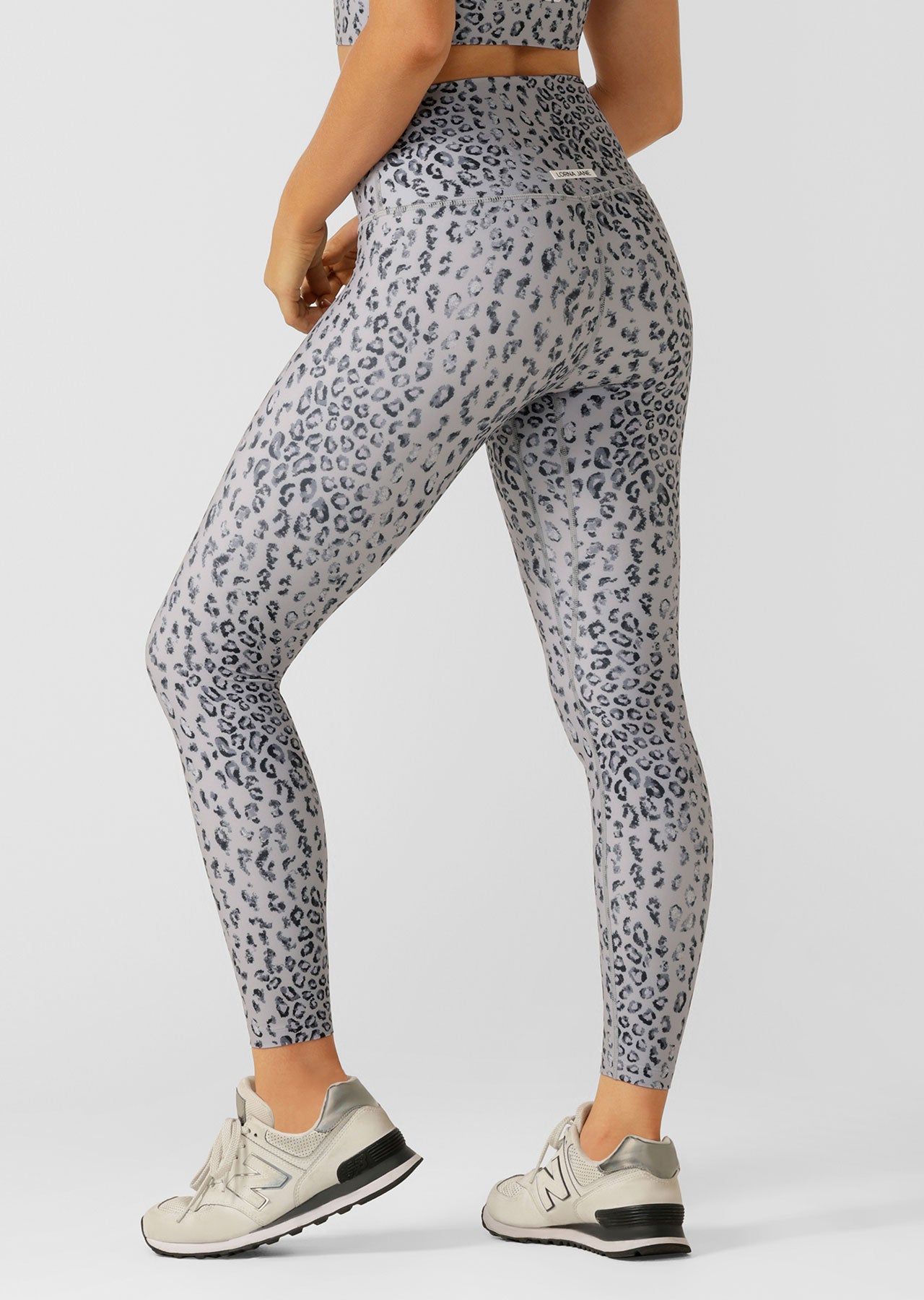 Lorna Jane Wild Leopard Hi Fold Ankle Biter Leggings - Grey Scale Leopard Print