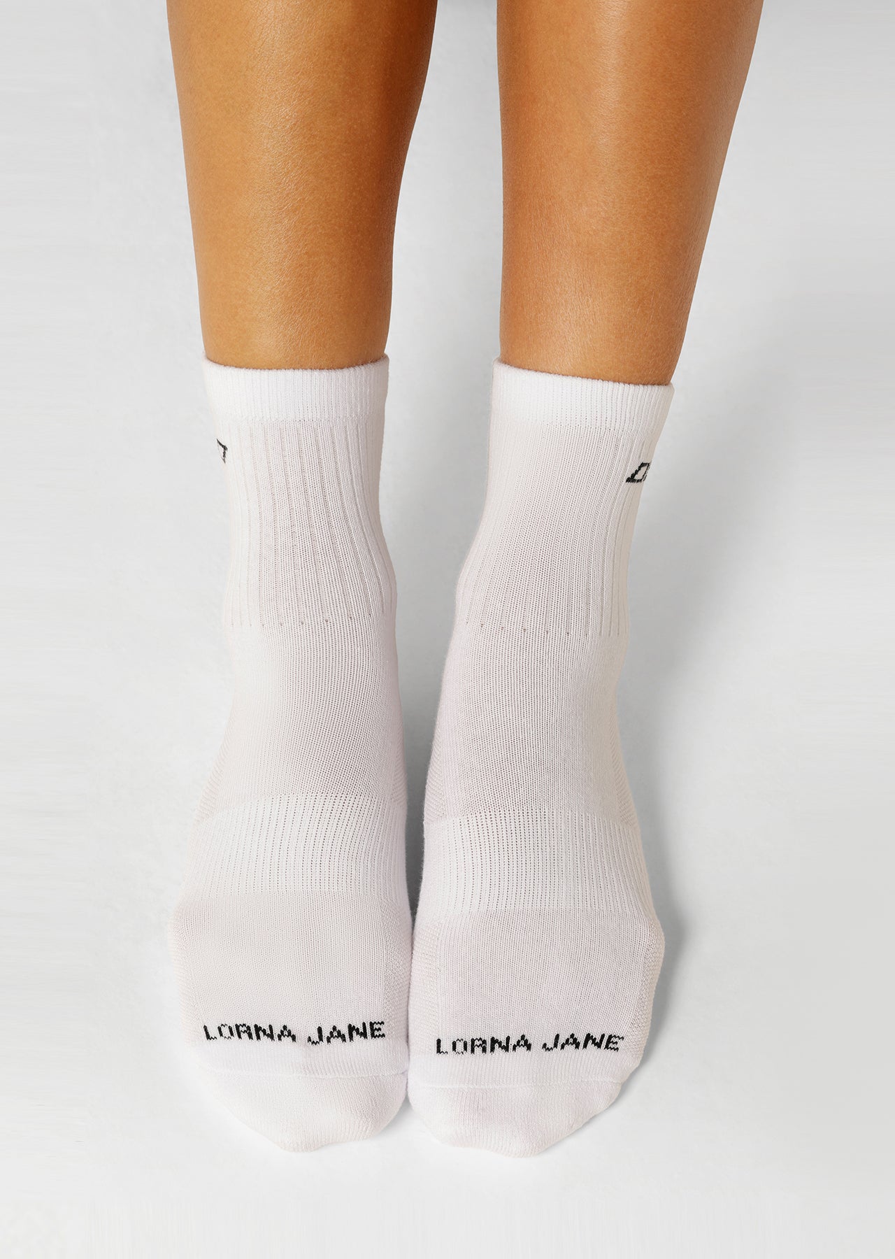 Lorna Jane LJ Quarter Crew Socks - White & Black