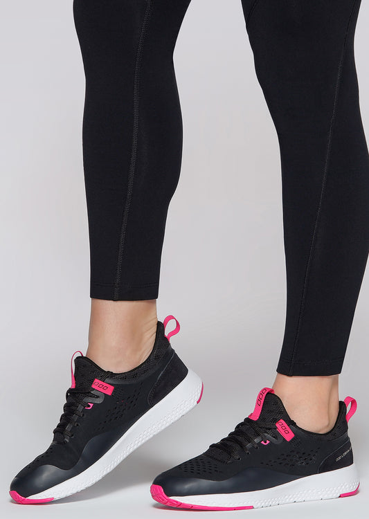 Lorna Jane Elevate Classic 1.8 - Black/Neon Pink