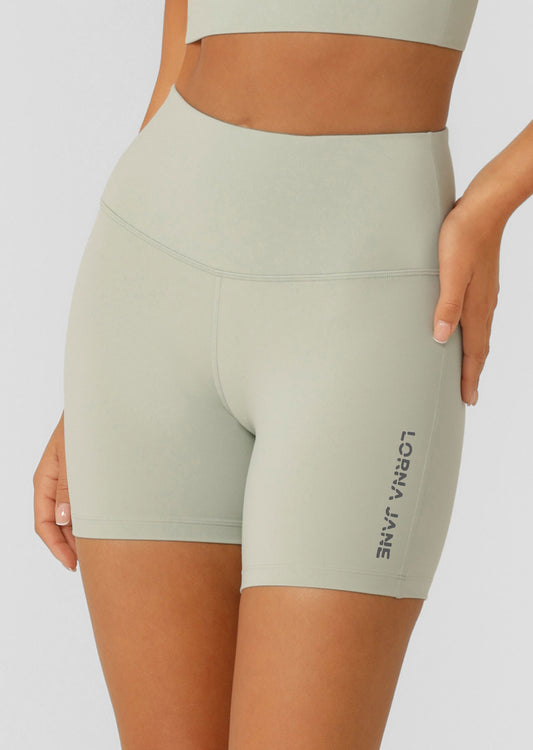 Lorna Jane Lotus No Chafe 16cm Bike Shorts - Iced Matcha
