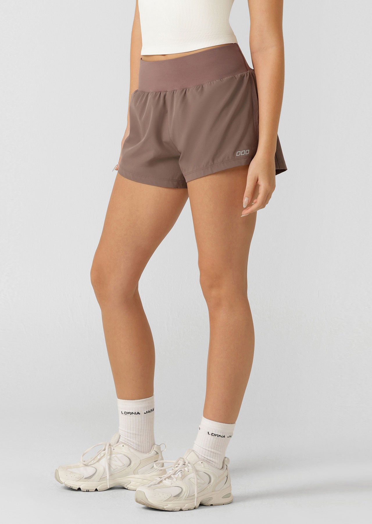 Lorna Jane Amy Stretch & Stride Pocket Run Short - Stone