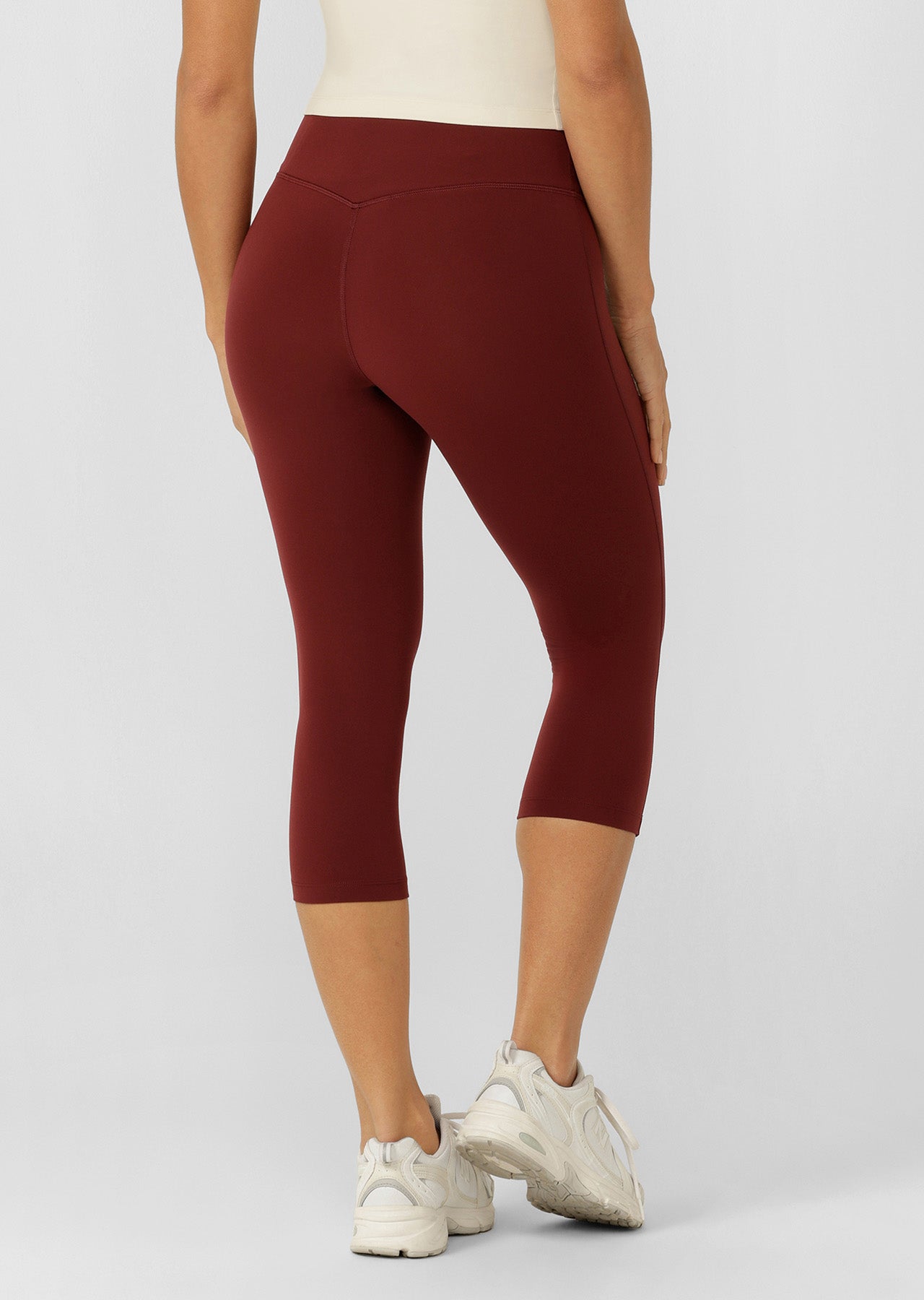 Lorna Jane Lotus No Chafe Phone Pocket 7/8 Leggings - Dark Ruby