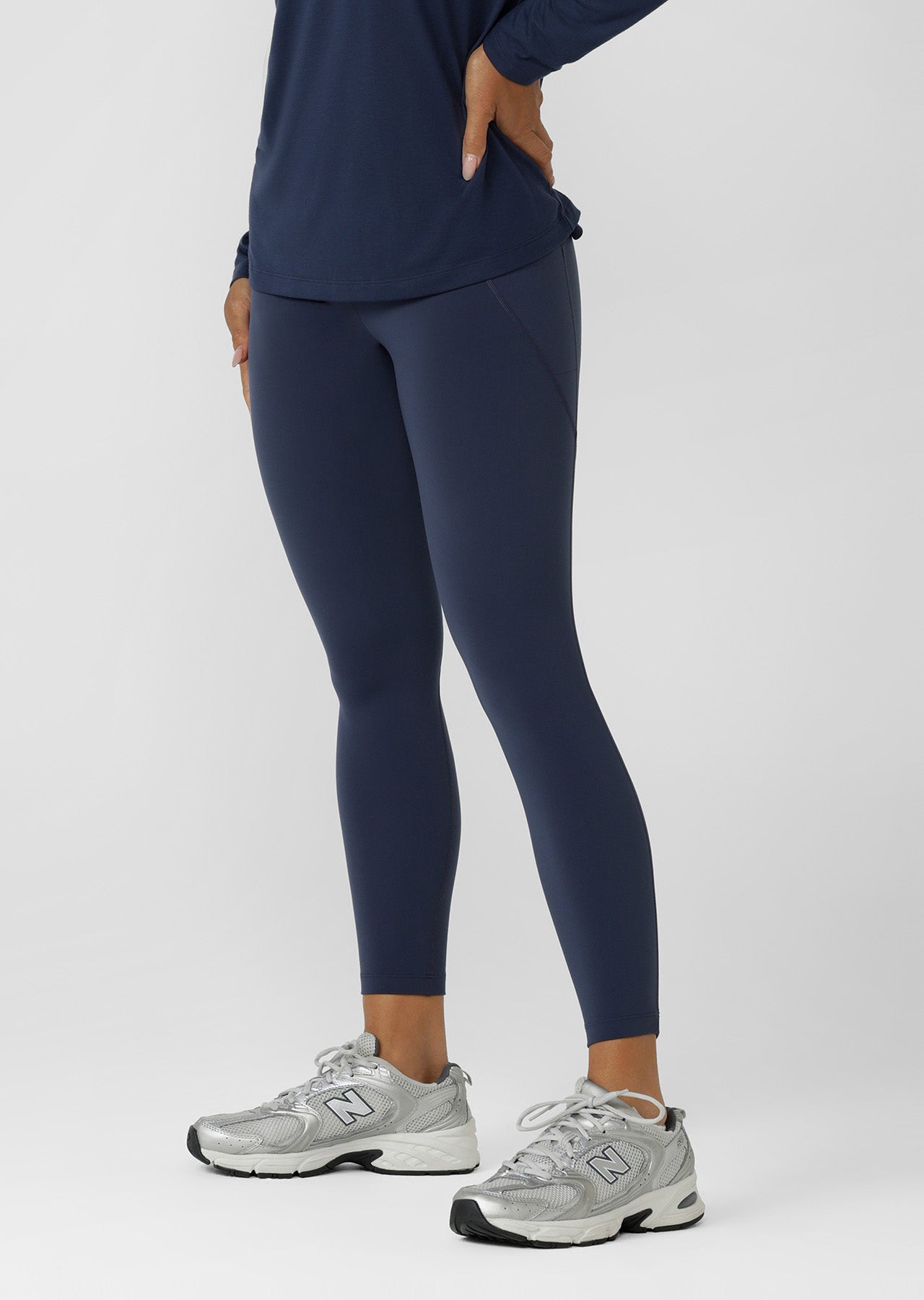 Lorna Jane Amy No Chafe Phone Pocket Ankle Biter Leggings - Platinum Navy