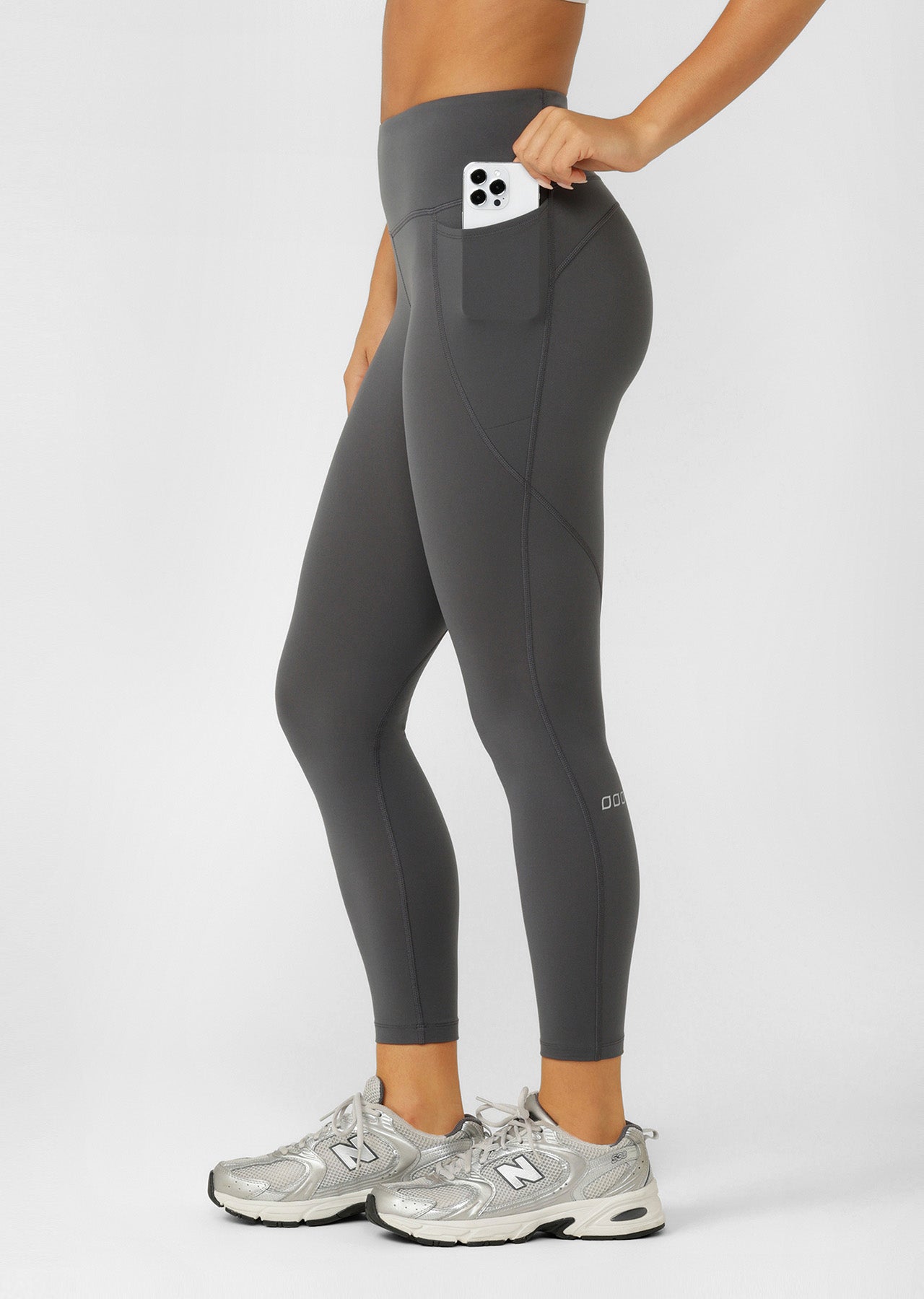 Lorna Jane Amy No Chafe Phone Pocket Ankle Biter Leggings - Titanium