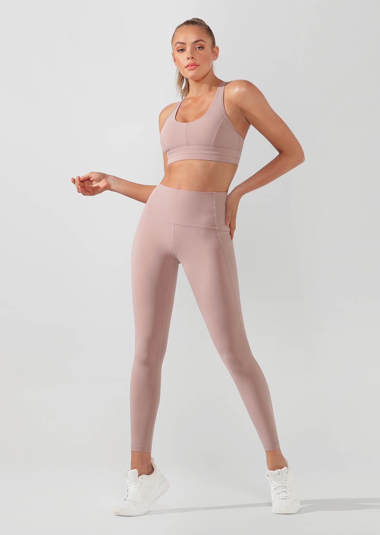 Lorna Jane Ballerina Babe Sports Bra - Dawn