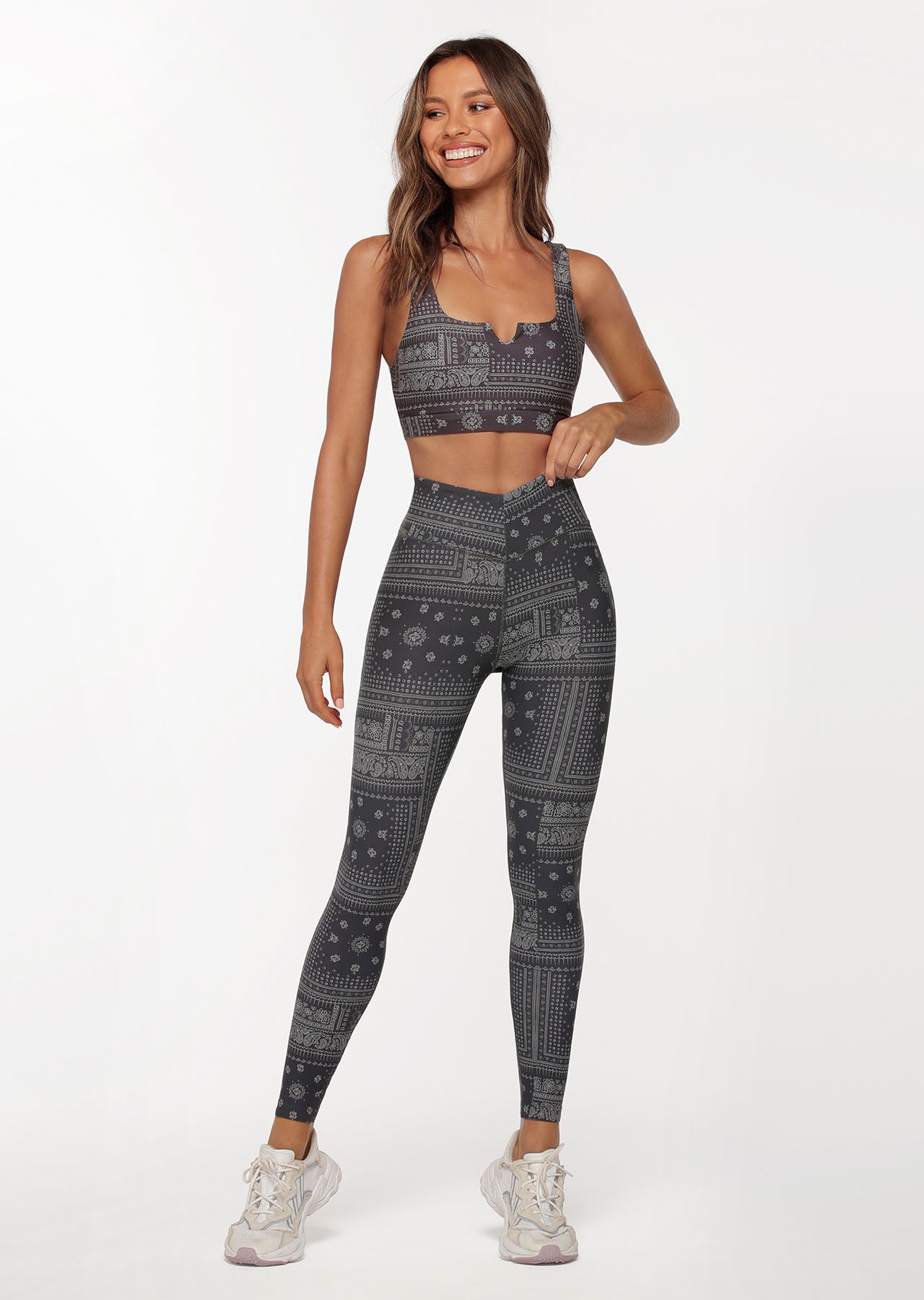 Lorna Jane Bandana Paisley Sports Bra - Bandana Paisley Print