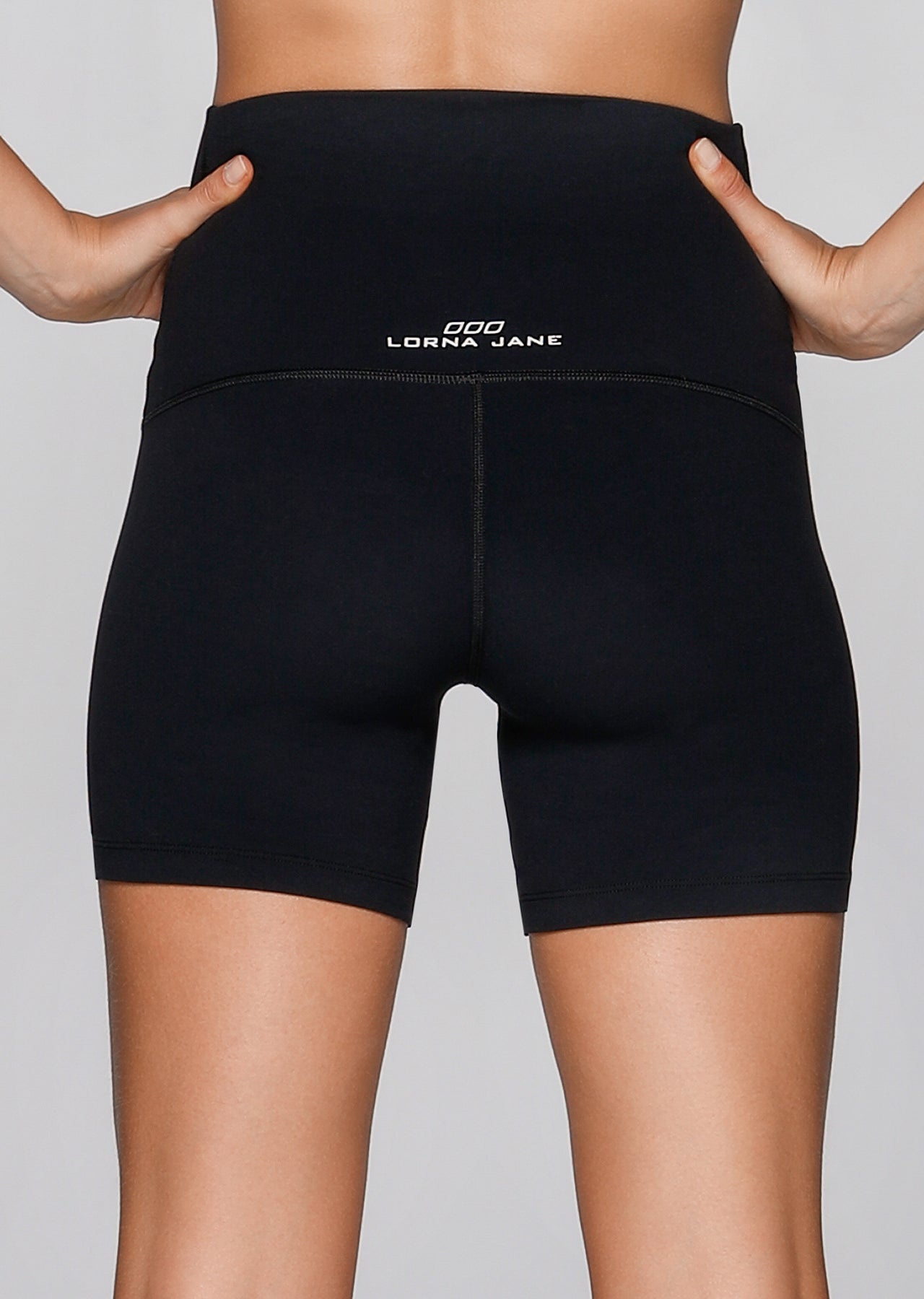 Lorna Jane Bare Minimum Yoga Short Tight - Black