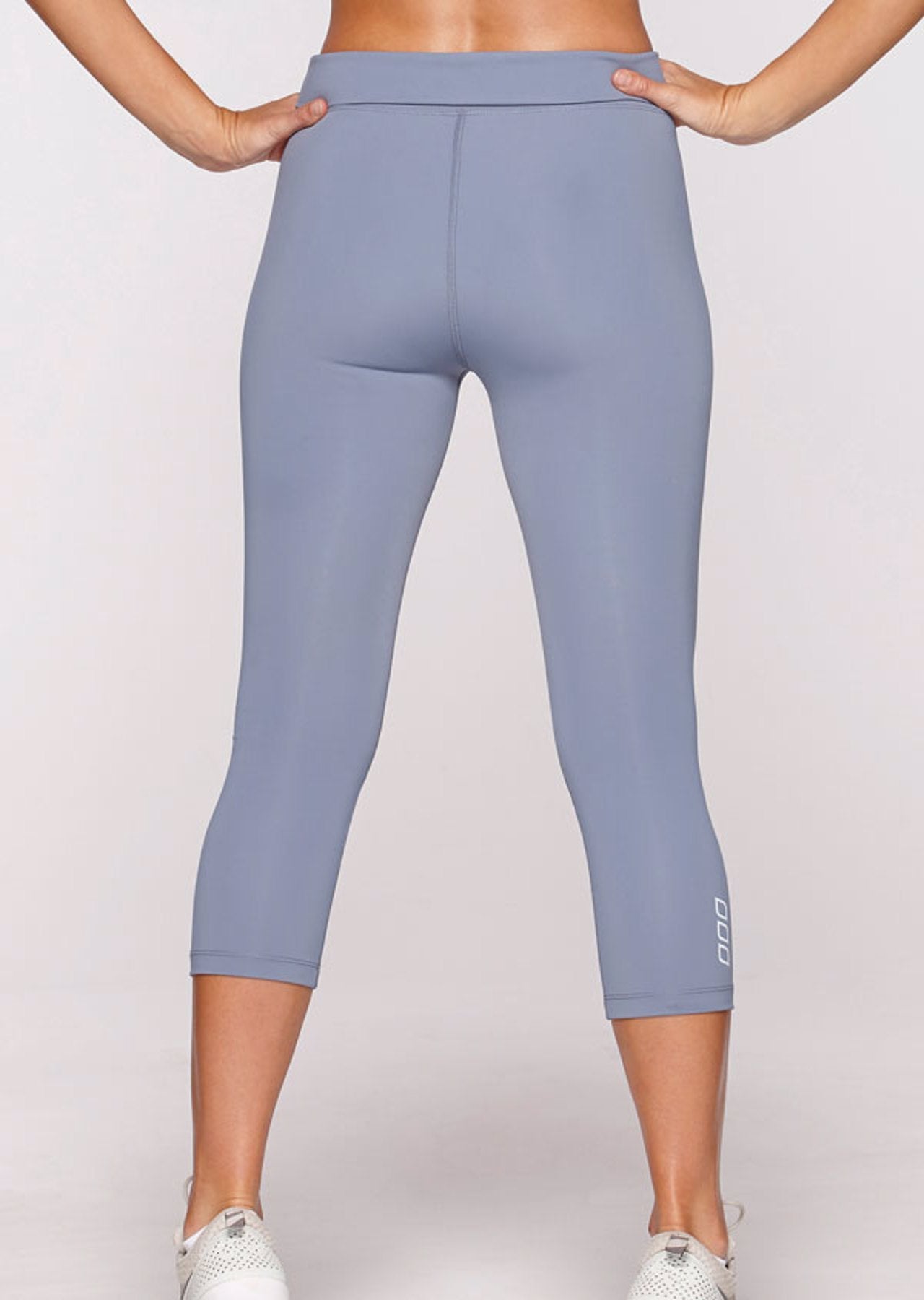 Lorna Jane Bettina 7/8 Tight - Powder Grey