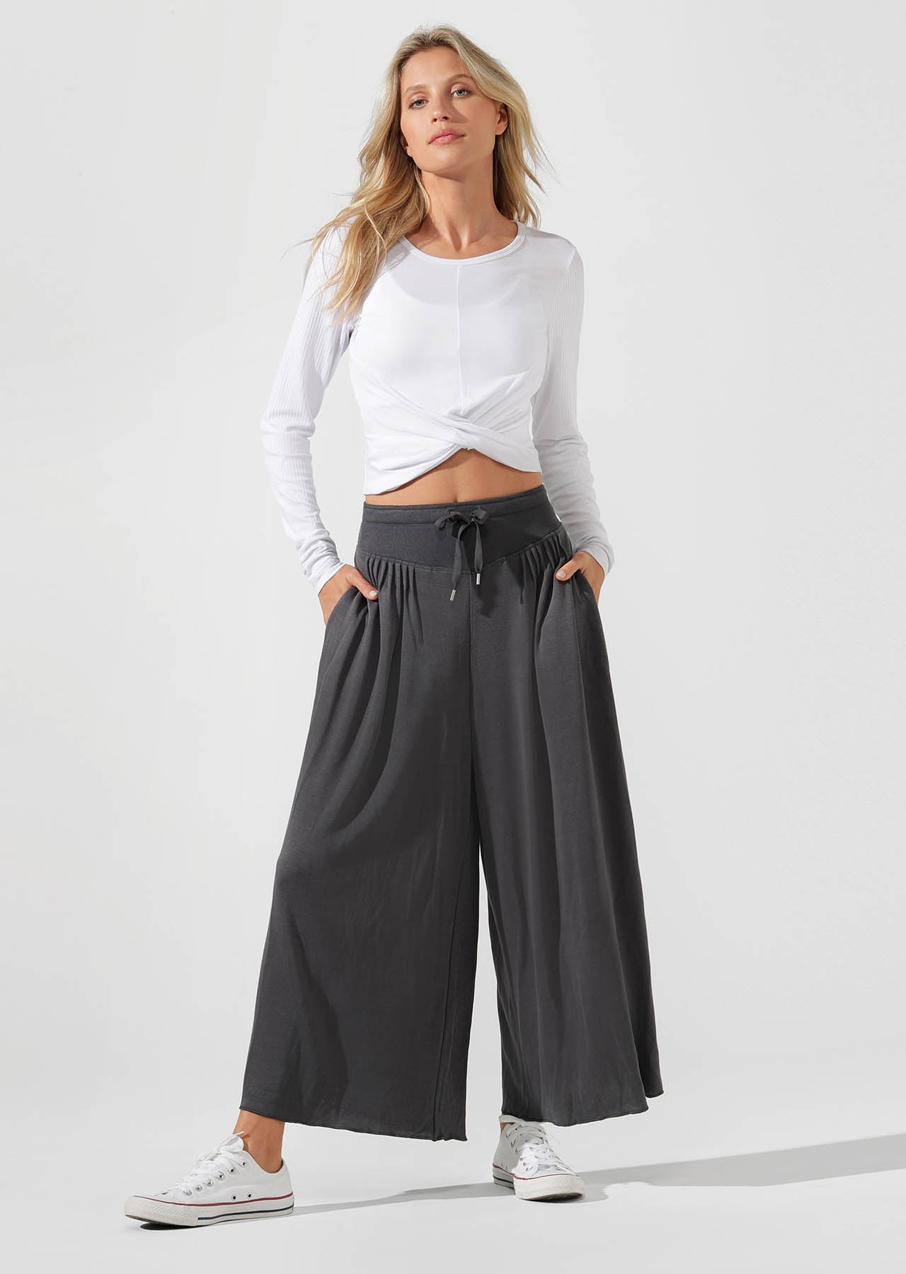 Lorna Jane Flawless Cropped L/Slv Top - White