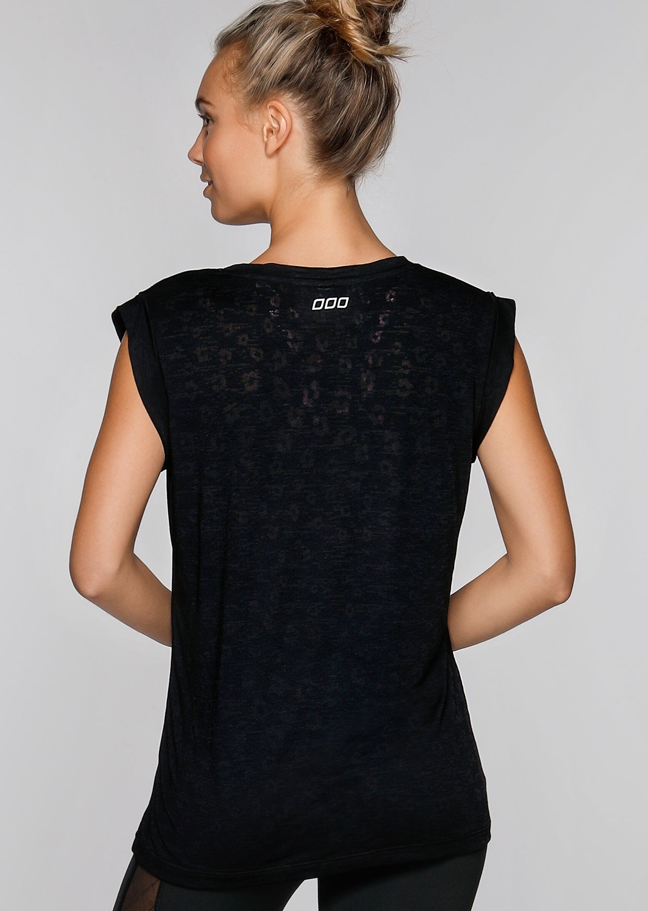 Lorna Jane Pretty Leopard Burnout Tee - Black