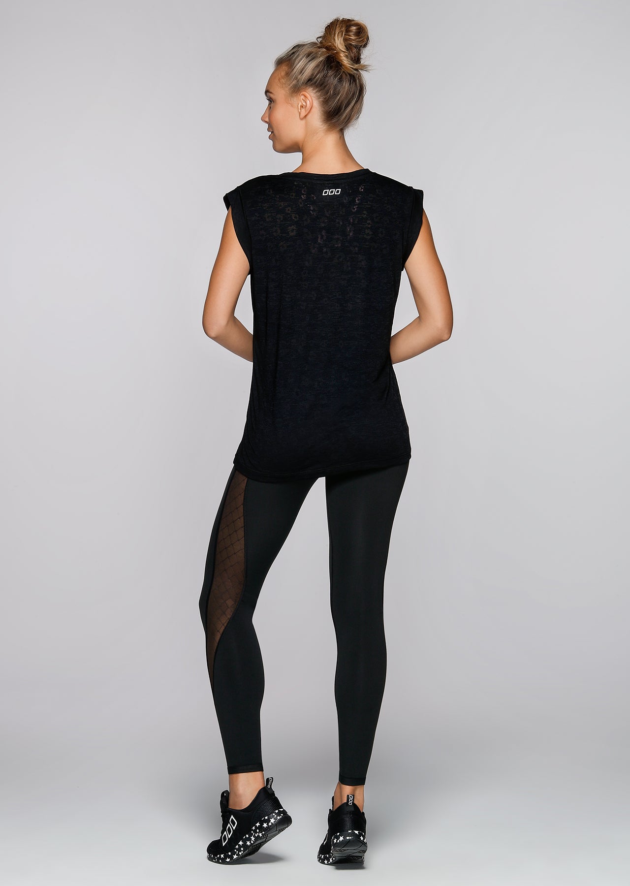 Lorna Jane Pretty Leopard Burnout Tee - Black