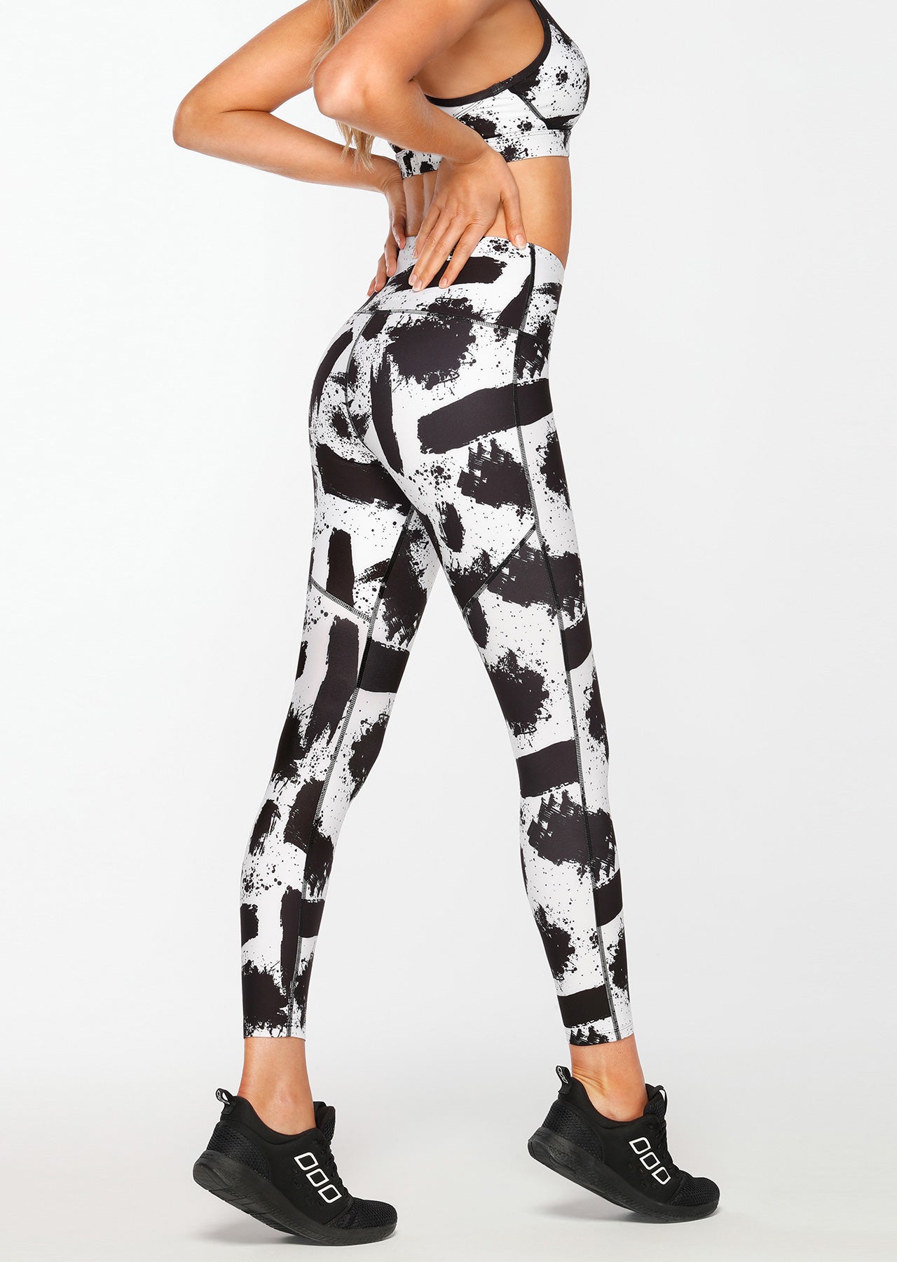 Lorna Jane Reinforce Core Booty Ankle Biter Tight - Abstract Art Print