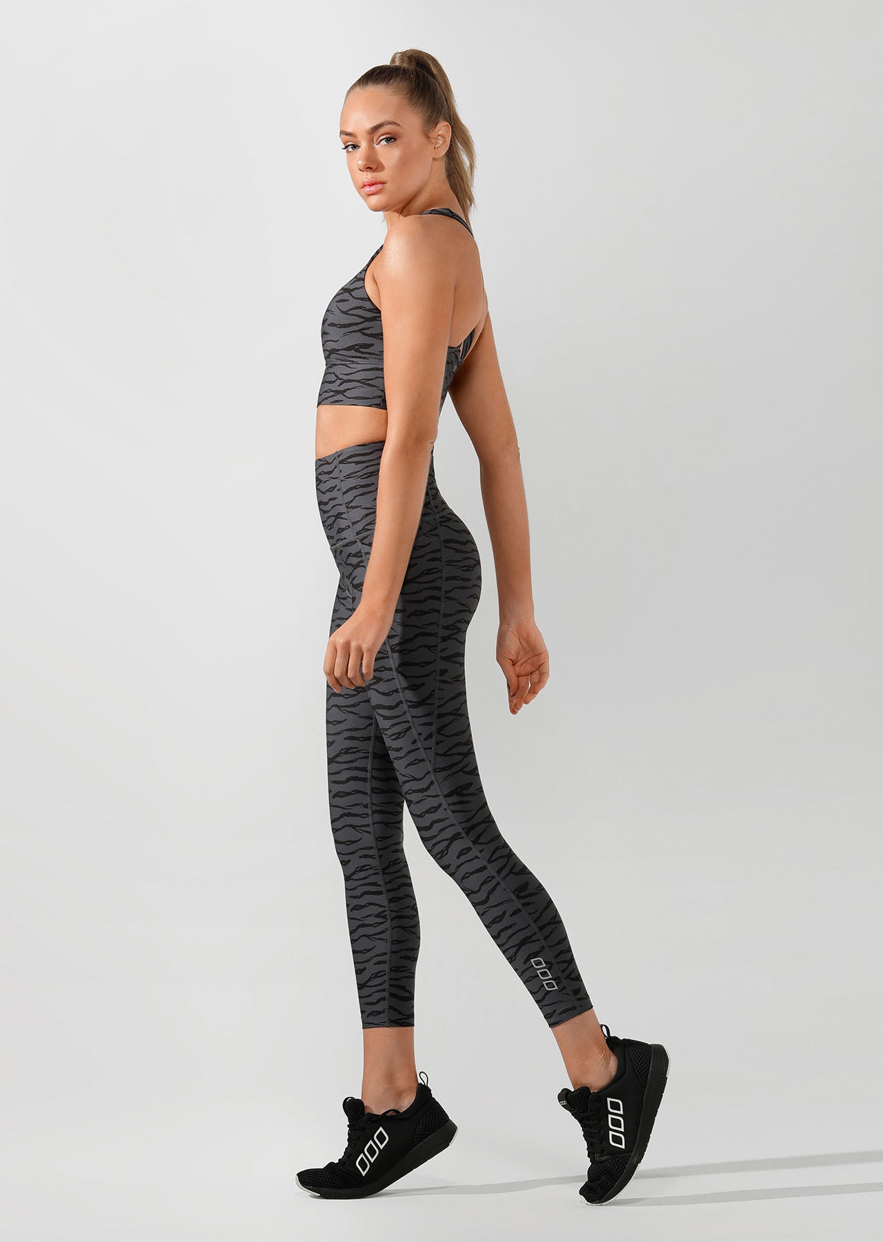 Lorna Jane Zebra Ankle Biter Tight - Titanium/Zebra Print